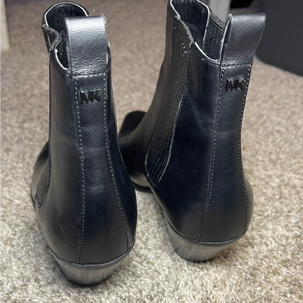 MICHAEL Michael Kors Sinclair Booties - Picture 3 of 6